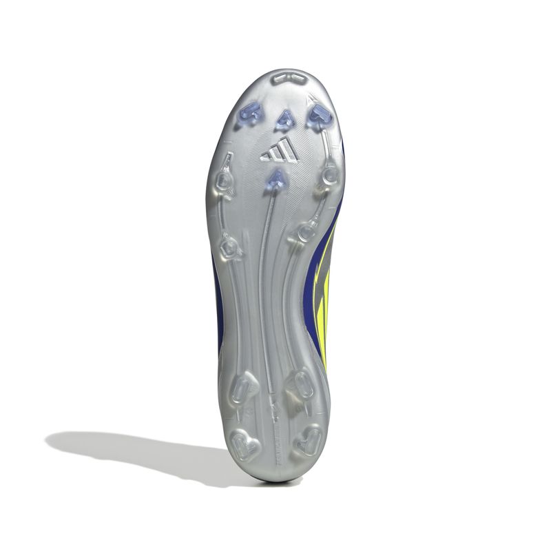 IH0918_3_FOOTWEAR_Photography_Bottom-View_white.jpg