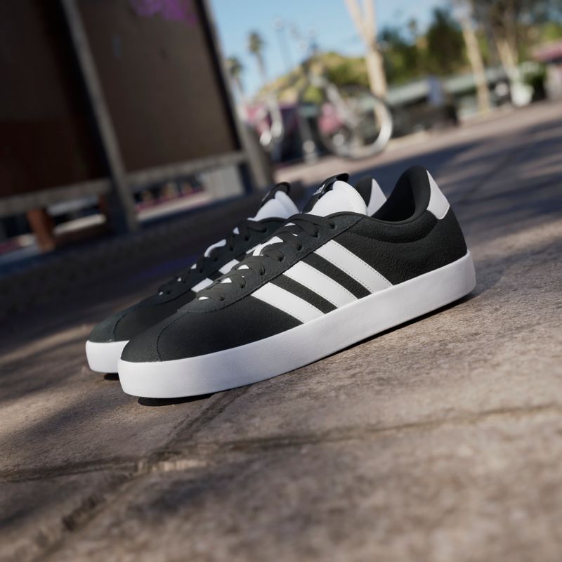 ID6278_21_FOOTWEAR_Photography_HeroMrktng View 8.jpg