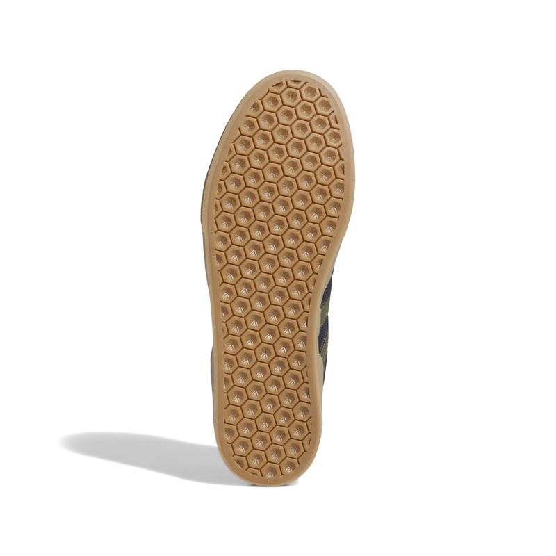 JH8131_4_FOOTWEAR_Photography_Bottom View_white.jpg