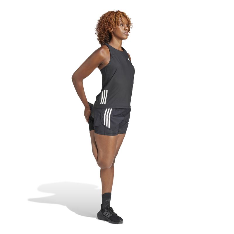 IN8317_5_APPAREL_On-Model_Walking-View_white.jpg