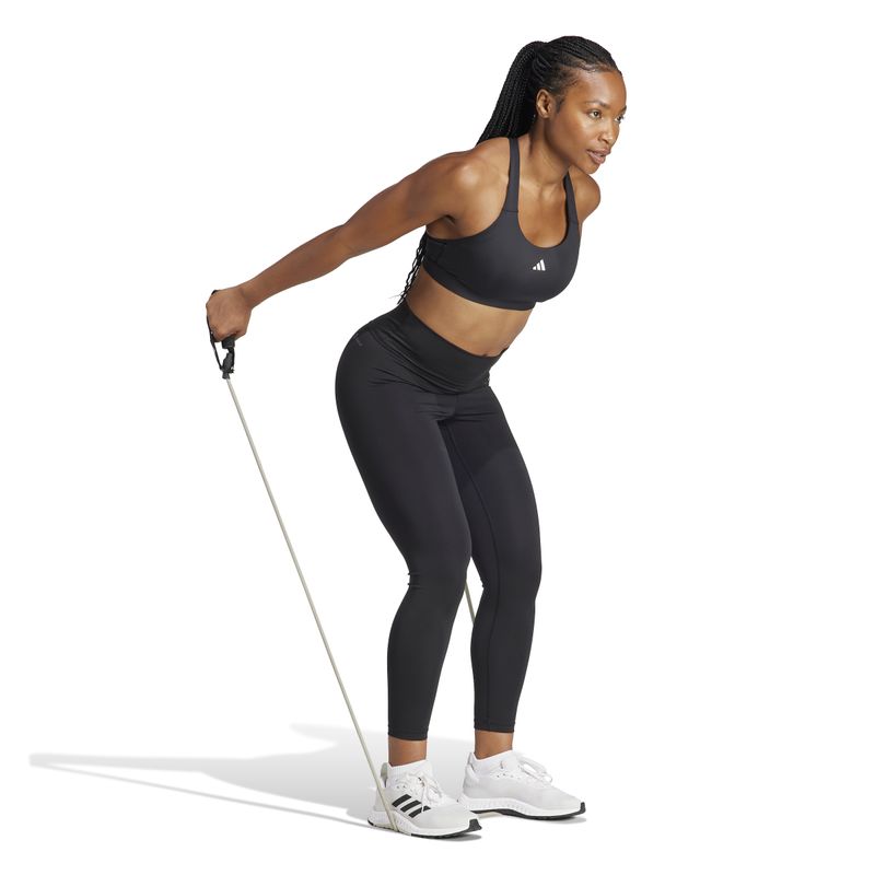 IQ3382_7_APPAREL_On-Model_Walking-View_white.jpg