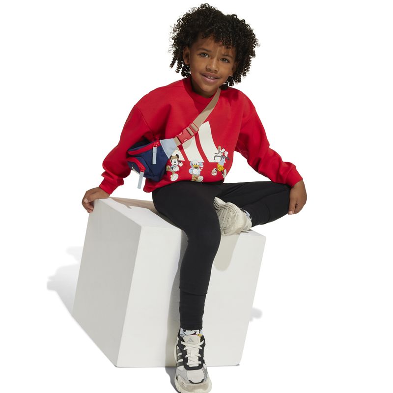 JF3640_5_APPAREL_On Model_Walking View_white.jpg