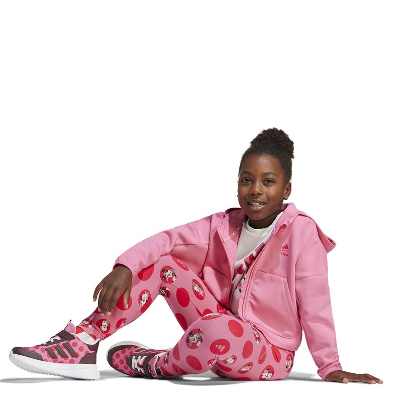 JF3649_5_APPAREL_On Model_Walking View_white.jpg