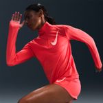 nike-dri-fit-swoosh-graphic-maglia-da-running-donna-magic-ember-hj2225-814_1-E.jpg