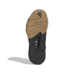ID8632_4_FOOTWEAR_Photography_Bottom-View_white.jpg