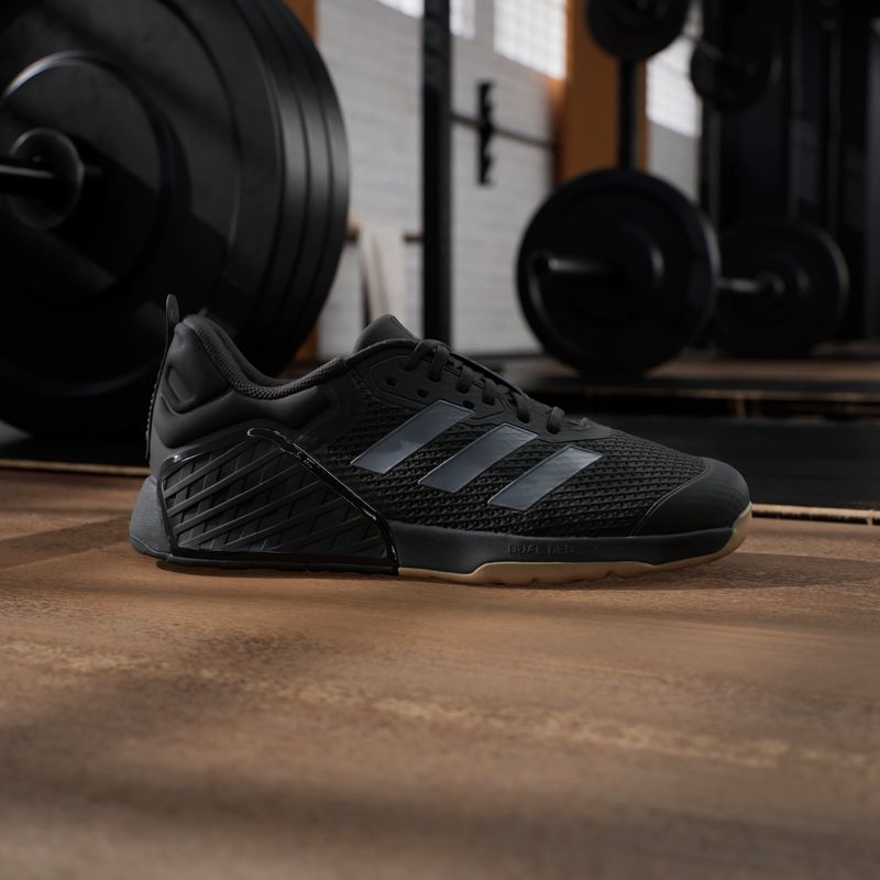 ID8632_16_FOOTWEAR_Photography_HeroMrktng-View-3.jpg
