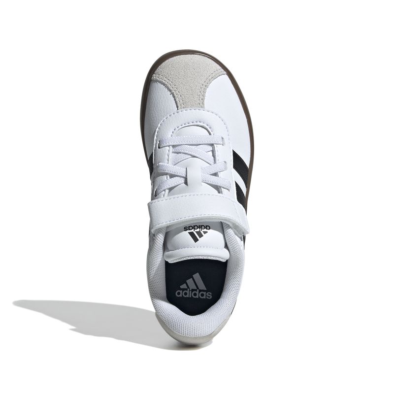 ID9155_3_FOOTWEAR_Photography_Top Portrait View_white.jpg