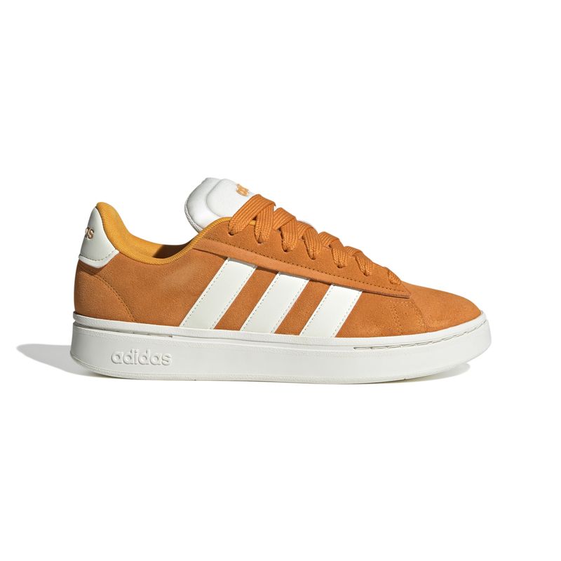 IH3844_1_FOOTWEAR_Photography_Side Lateral Center View_white.jpg