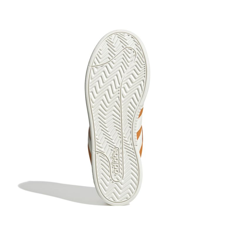 IH3844_4_FOOTWEAR_Photography_Bottom View_white.jpg