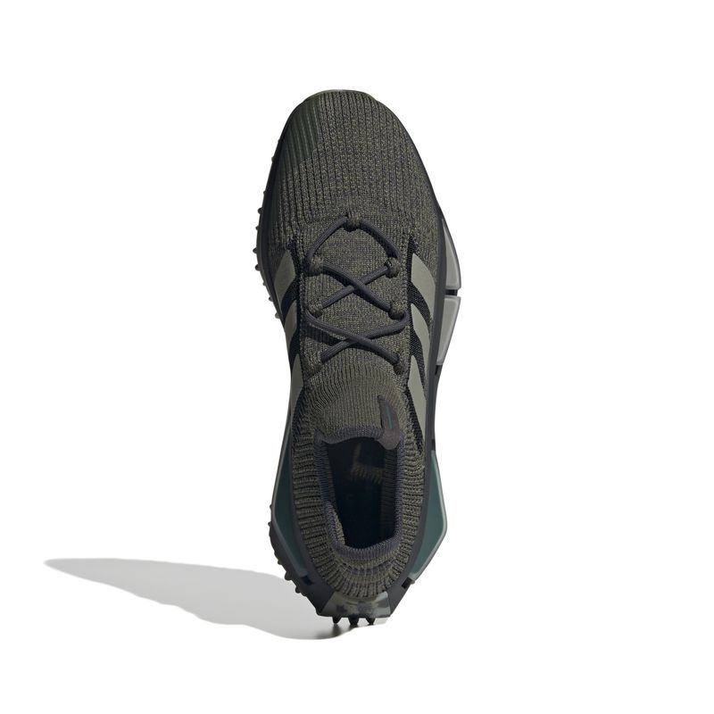 IE2075_3_FOOTWEAR_Photography_Top Portrait View_white.jpg
