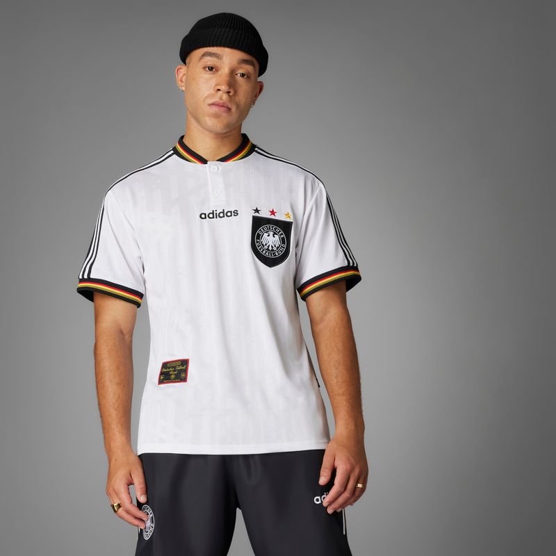IT7749_10_APPAREL_Photography_DescMrktng View 1.jpg
