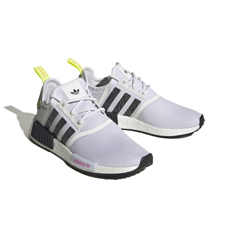 IE9624_6_FOOTWEAR_Photography_Front Lateral Top View_white.jpg