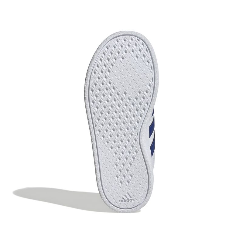 IE3788_4_FOOTWEAR_Photography_Bottom-View_white.jpg