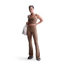 CAMISETA NIKE ZENVY RIB MUJER CAFÉ HJ1846-233