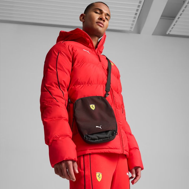 Scuderia-Ferrari-Race-Portable-Bag -1-_11zon.jpg