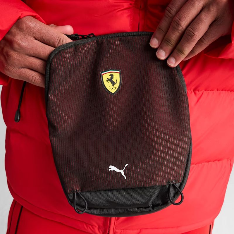 Scuderia-Ferrari-Race-Portable-Bag -2-_11zon.jpg