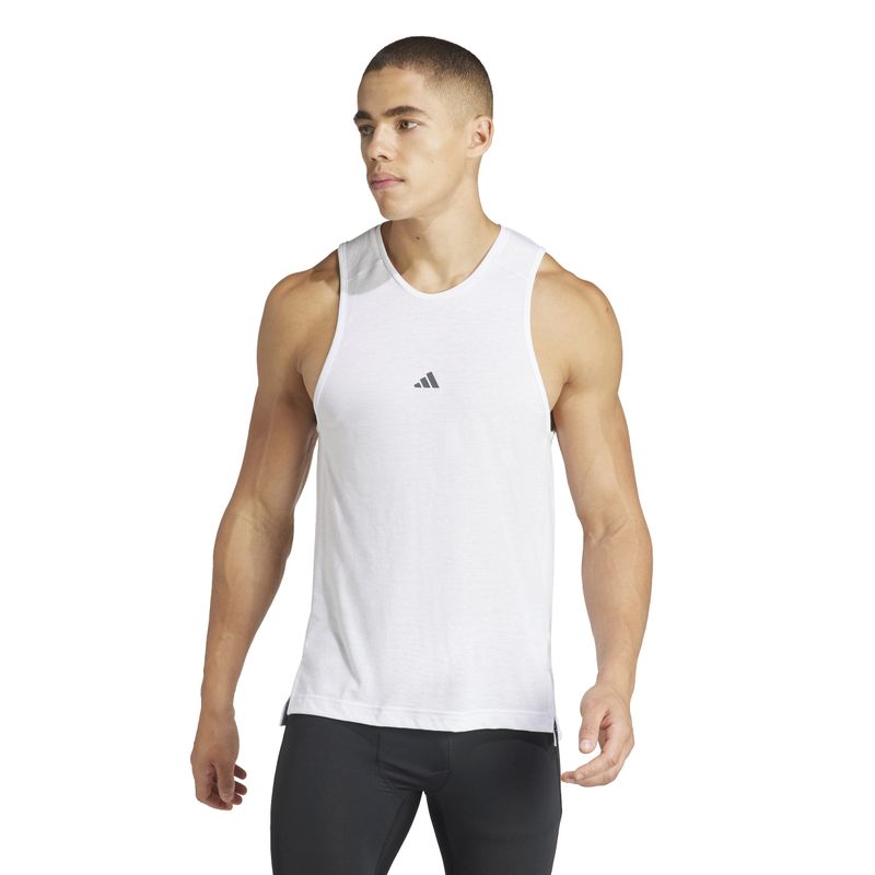 IL7143_3_APPAREL_On Model_Standard View_white.jpg