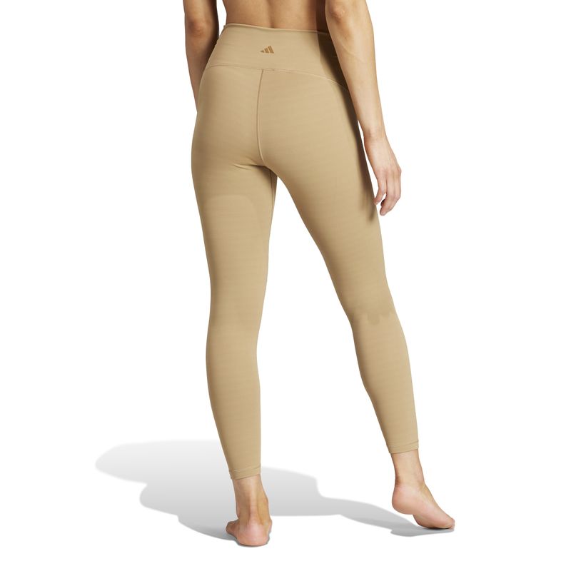 IA1911_4_APPAREL_On Model_Back View_white.jpg