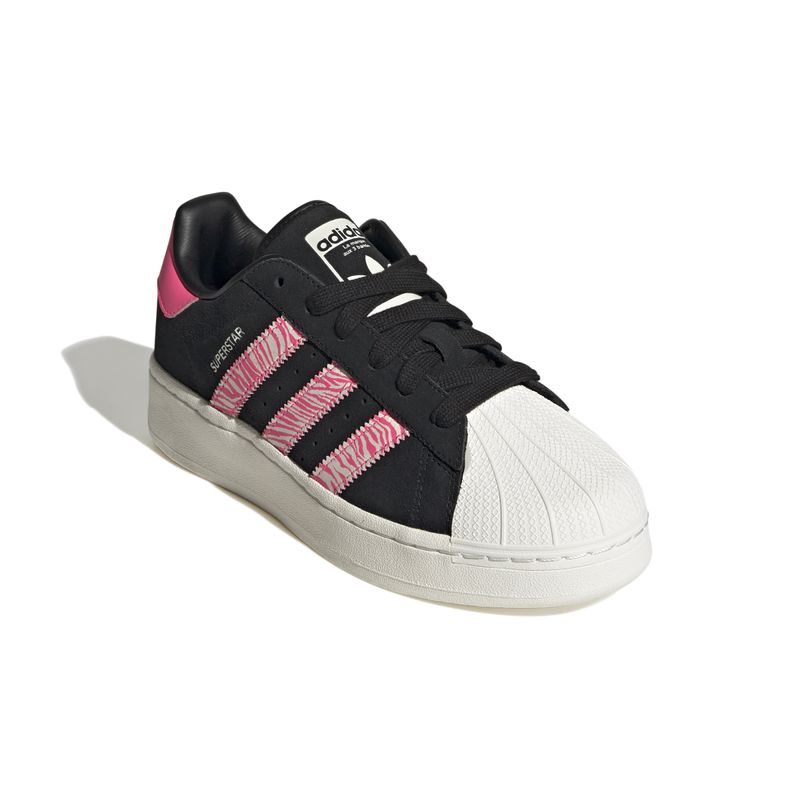 ID5792_6_FOOTWEAR_Photography_Front Lateral Top View_white.jpg