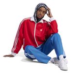 IK0431_6_APPAREL_On Model_Walking View_white.jpg