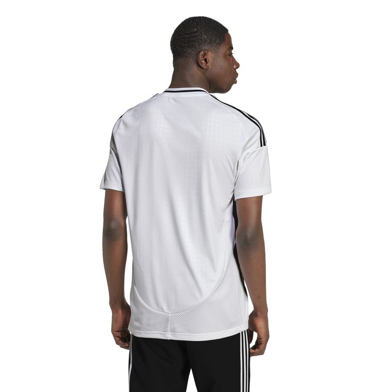IU5011_6_APPAREL_On-Model_Back-View_white.jpg