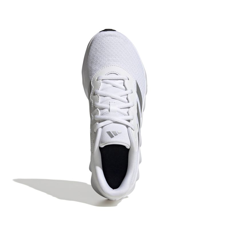ID5257_3_FOOTWEAR_Photography_Top Portrait View_white.jpg