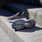 JH9064_17_FOOTWEAR_Photography_HeroMrktng View 4.jpg
