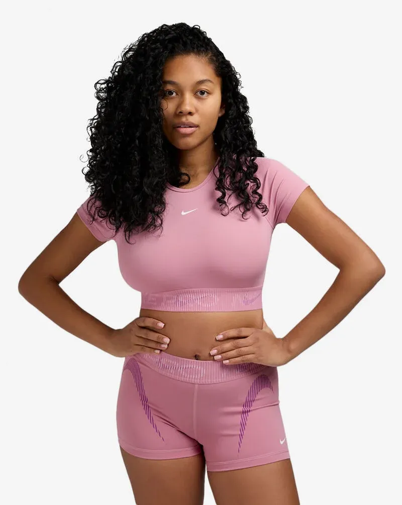 nike_hm6369-699_01.webp