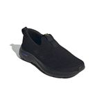 ID6510_6_FOOTWEAR_Photography_Front Lateral Top View_white.jpg
