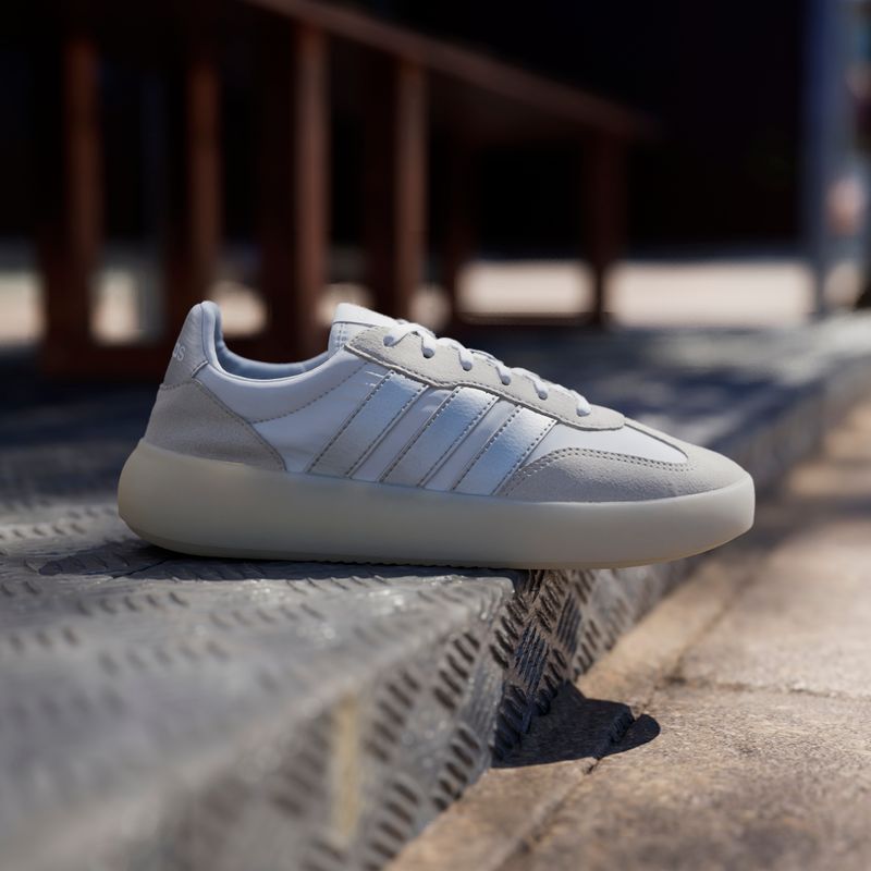 JI2321_16_FOOTWEAR_Photography_HeroMrktng View 3.jpg