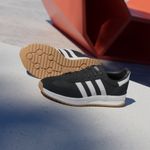 IH8595_17_FOOTWEAR_Photography_HeroMrktng View 4.jpg