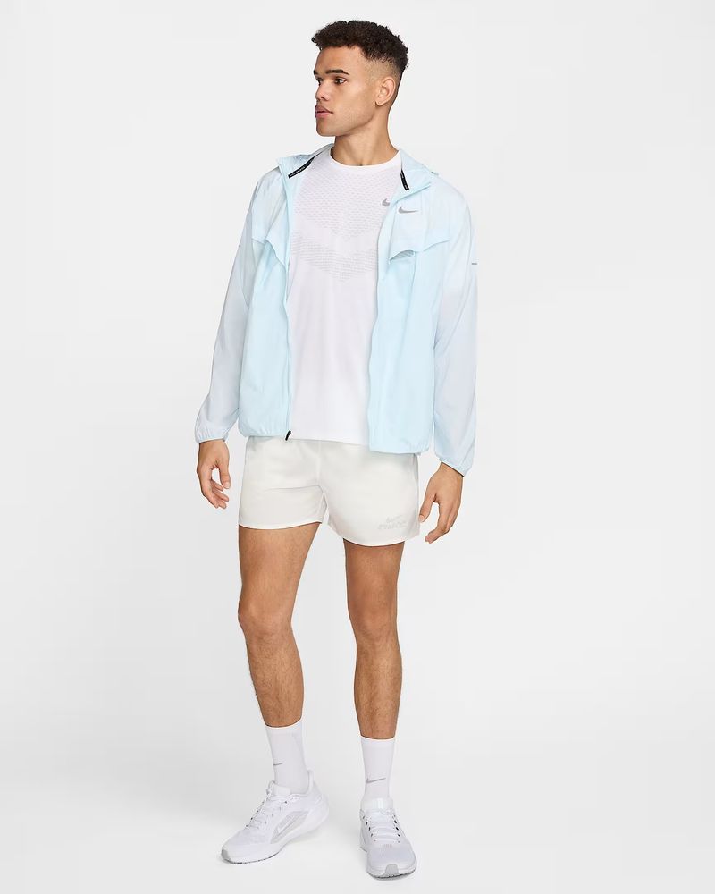 M-NK-UV-RPL-STRIDE-JACKET--2-_11zon.jpg