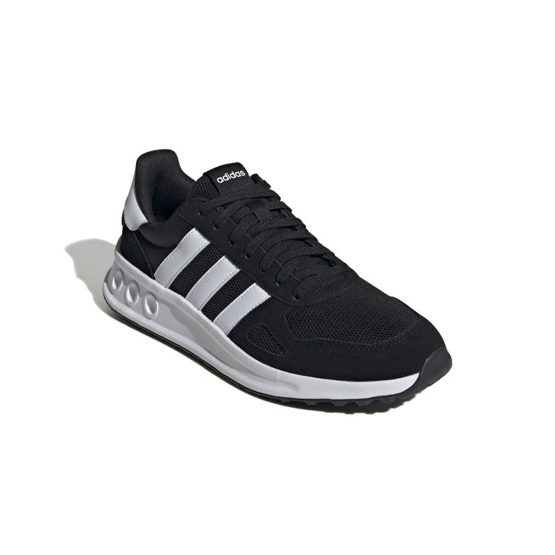 IH8613_6_FOOTWEAR_Photography_Front Lateral Top View_white.jpg
