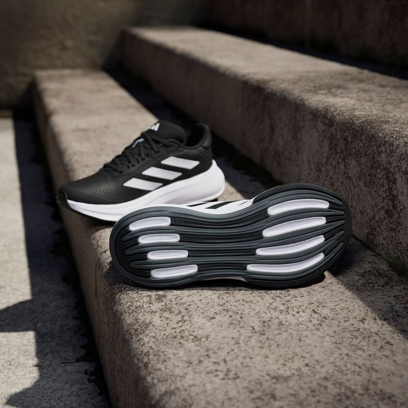 JI4640_14_FOOTWEAR_Photography_HeroMrktng-View-4.jpg