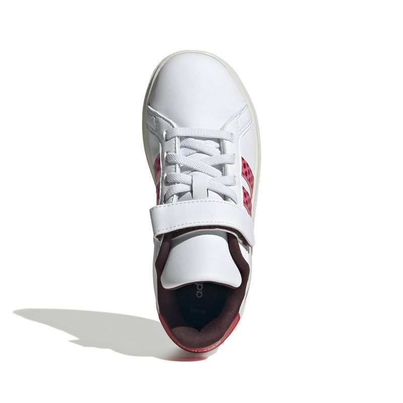 IH6310_3_FOOTWEAR_Photography_Top Portrait View_white.jpg