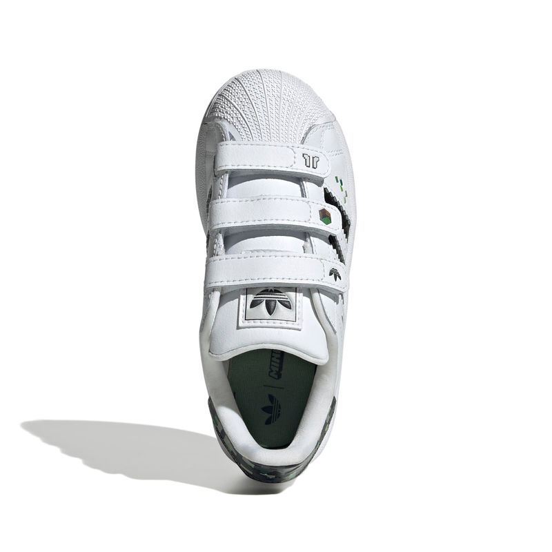 JQ8748_3_FOOTWEAR_Photography_Top Portrait View_white.jpg
