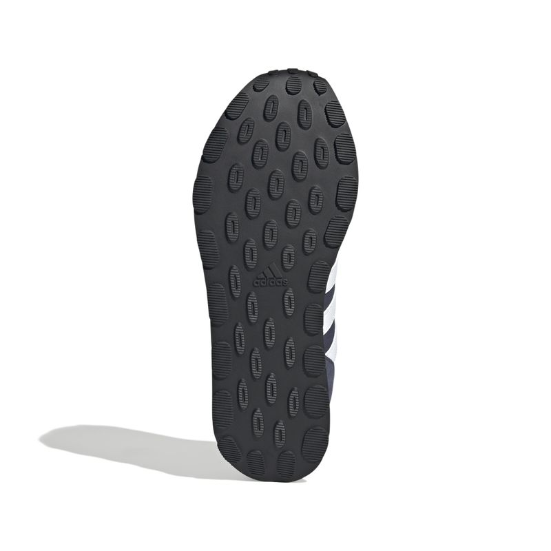 IE3825_4_FOOTWEAR_Photography_Bottom-View_white