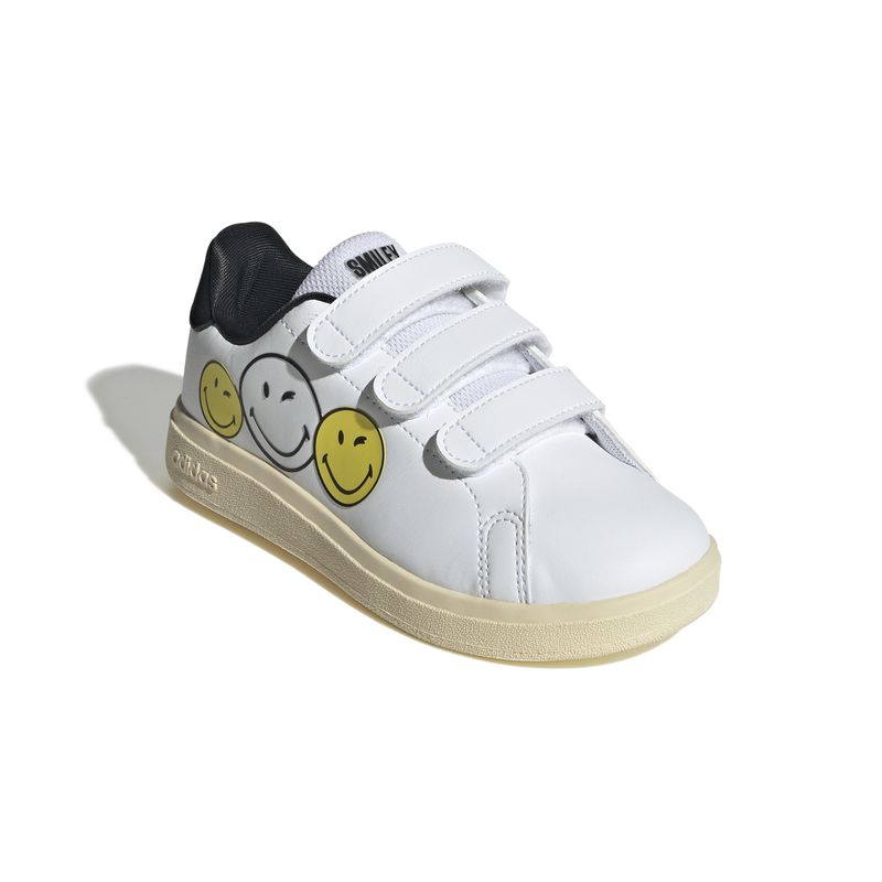 IH6251_6_FOOTWEAR_Photography_Front Lateral Top View_white
