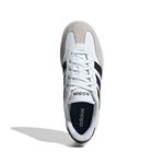 JI2306_3_FOOTWEAR_Photography_Top Portrait View_white