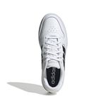 IH0856_3_FOOTWEAR_Photography_Top Portrait View_white