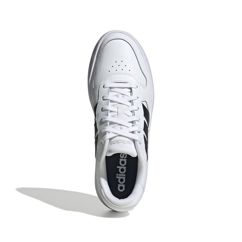 IH0856_3_FOOTWEAR_Photography_Top Portrait View_white