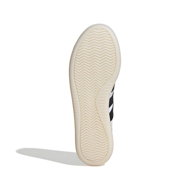 JI2315_4_FOOTWEAR_Photography_Bottom-View_white
