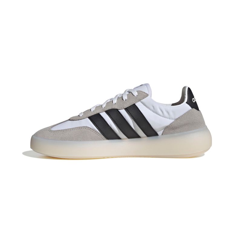 JI2315_5_FOOTWEAR_Photography_Side-Medial-Center-View_white