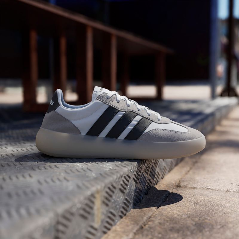 JI2315_16_FOOTWEAR_Photography_HeroMrktng-View-3
