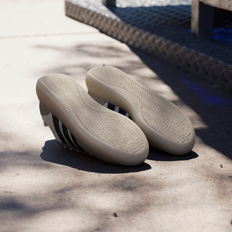 JI2315_17_FOOTWEAR_Photography_HeroMrktng-View-4