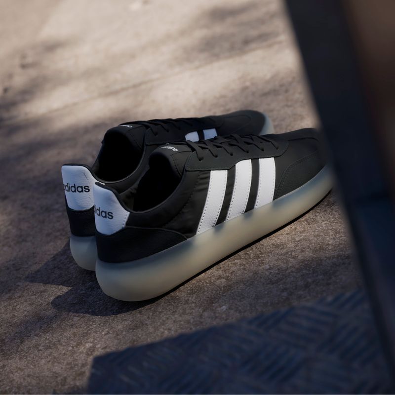 JI2316_18_FOOTWEAR_Photography_HeroMrktng View 6