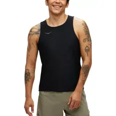 CAMISETA HOKA AIROLITE RUN HOMBRE NEGRO 1151070-BLK