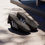 ID3712_15_FOOTWEAR_Photography_HeroMrktng View 4