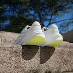 IH8654_19_FOOTWEAR_Photography_HeroMrktng-View-6