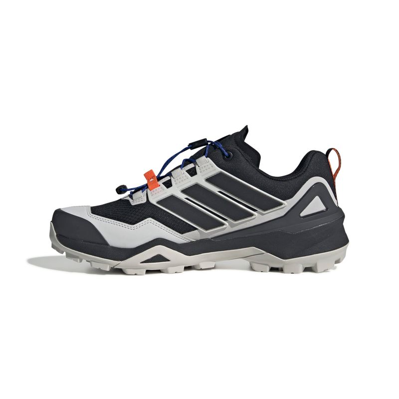 IH2799_5_FOOTWEAR_Photography_Side Medial Center View_white